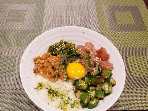 食欲がない時こそ！栄養満点！ ネバネバ丼